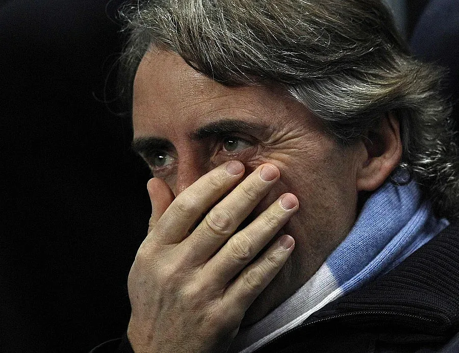 Манчини се цупи, шейхът му спря парите