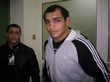 Мишо Ганев пребори монголци за $3000 