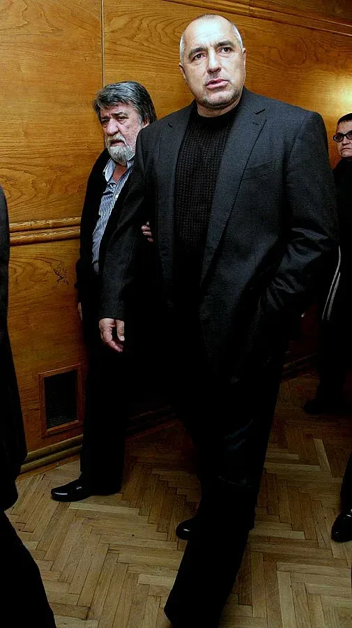 Бойко носи икони в Берлин