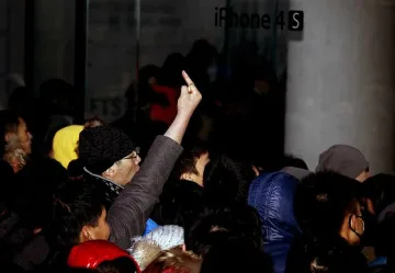 Бой с яйца за телефони в Китай