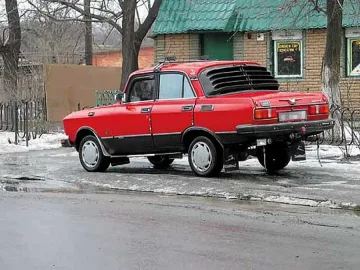 Изпечен крадец се издъни с москвич