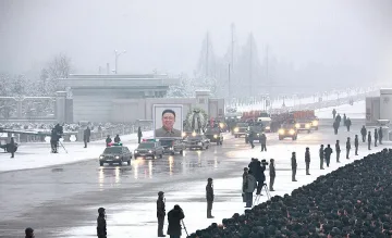 Балсамират Ким до баща му