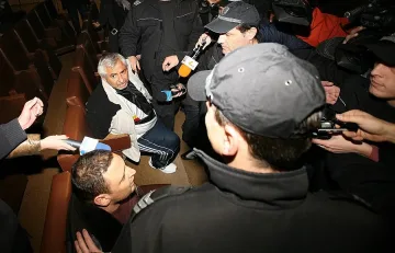 Прокурорът Янев се обградил с охрана