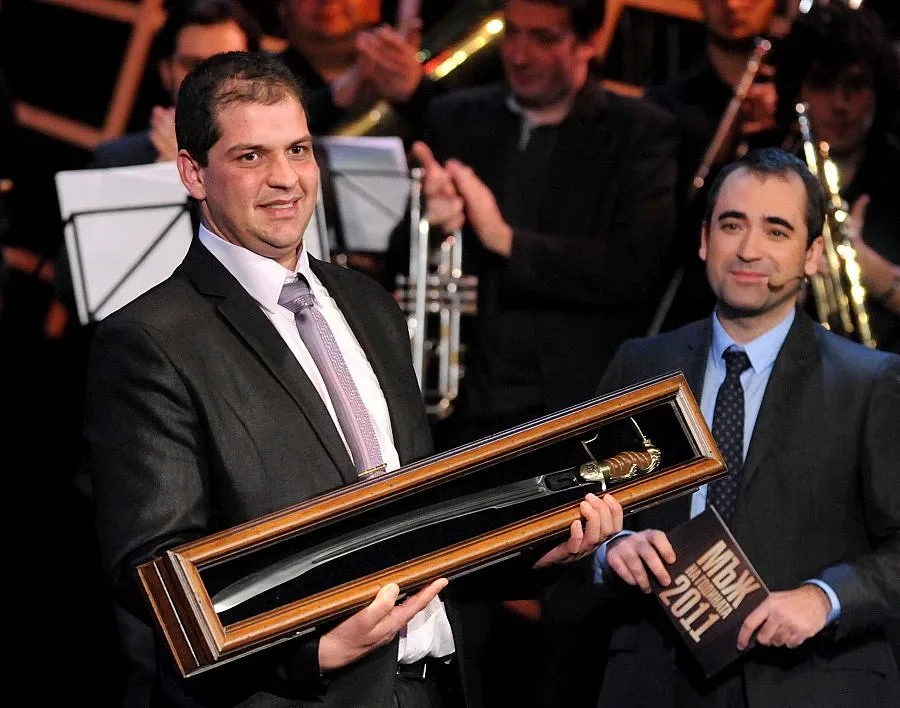 Мъжът на годината става висшист