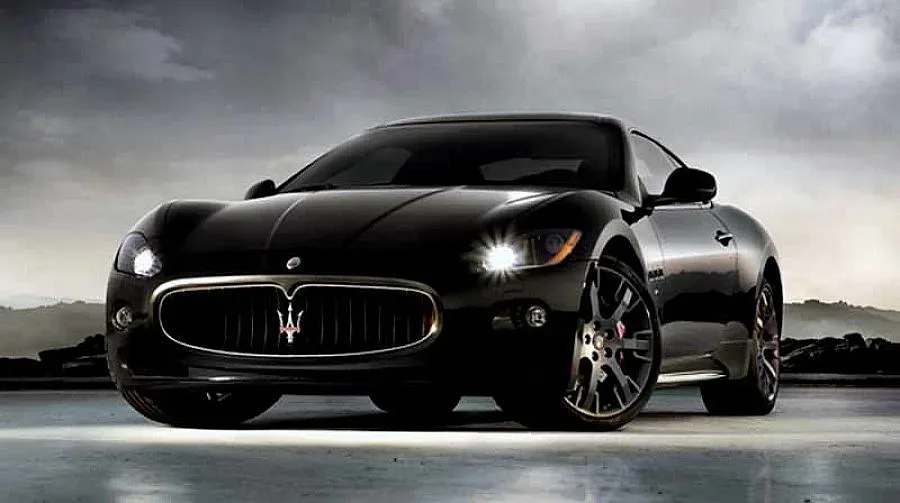 10-годишен подкара мазератито на татко