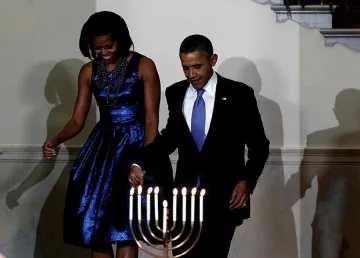 Псувни се носят из Белия дом, твърди книга