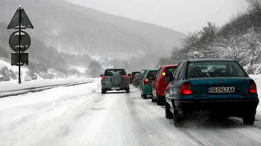 Правят паркинги за коли с летни гуми