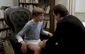 Европа настъпва педофилите