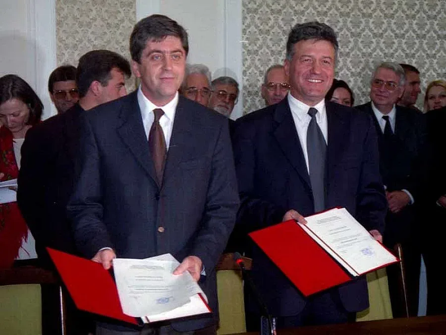 Първанов връчва "Стара планина" на Марин