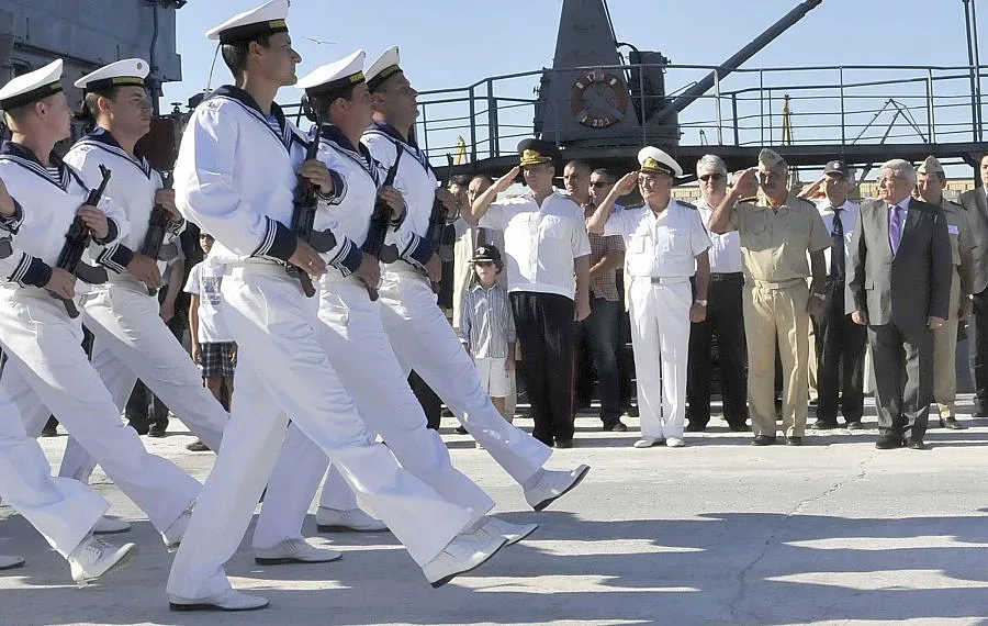 Преназначават 500 съкратени военни моряци