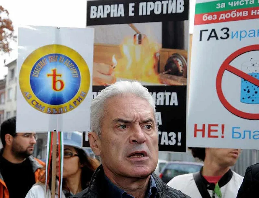 Волен иска смърт за циганските мафиоти