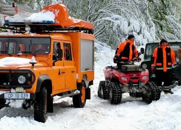 Двама починаха през тежката нощ в Родопите