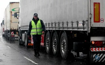 Отпушиха "Хемус", не пускат ТИР-ове