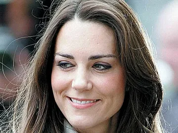 Кейт пее караоке за юбилея