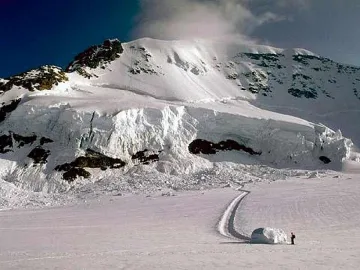Българско семейство се загуби в Алпите