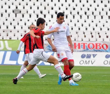 ЦСКА продава още трима