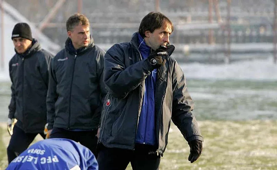 Герой от САЩ'94 поема "Етър"