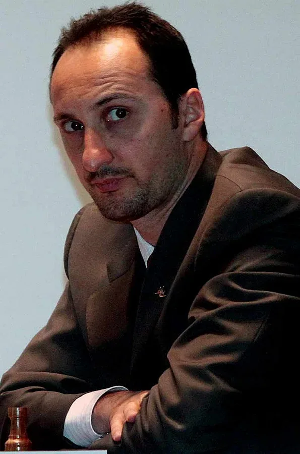 Азери взеха Веско Топалов