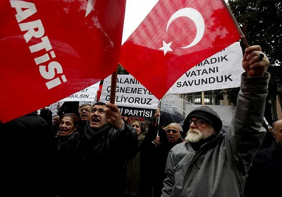 Турците бойкотират всичко френско