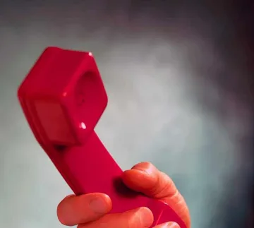 Ало измамник завлече старица с 8200 лева  