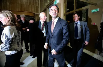 Плевнелиев отива на "Дондуков" 2 само с таблет 