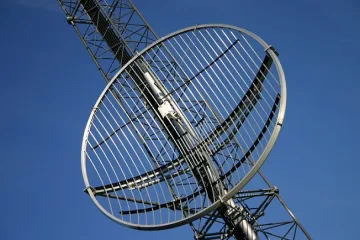 Две фирми в битка за мобилни честоти