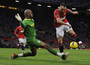 Пиянде избута Бербатов на пейката