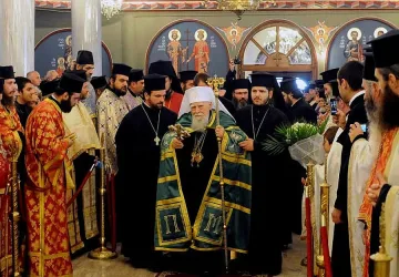 Интелектуалци се обявиха в защита на църквата