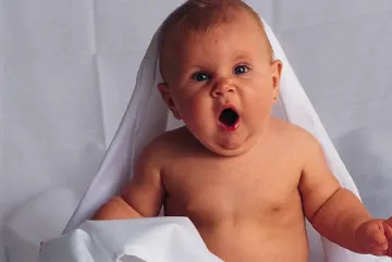 Акушерка се изроди сама с огледалце 