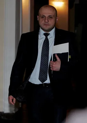 Хвърковати чети помагат за европарите