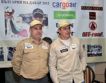 Жега посрещна нашите в "Дакар"