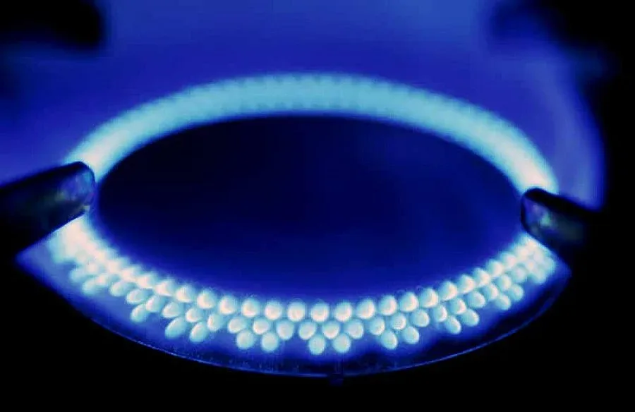 Природният газ поскъпва с 4%, парното не мърда