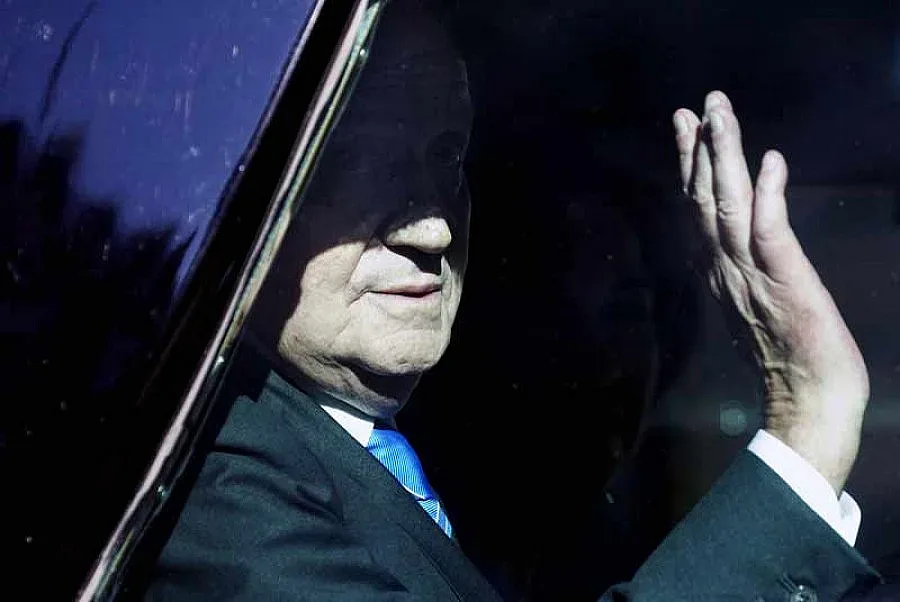 Хуан Карлос прибира 11 709 евро заплата