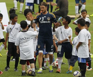 Заплатата на Бекъм ужаси френски депутати