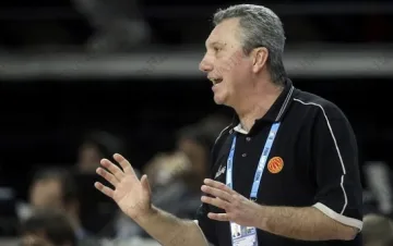 Докузовски идва да поеме "Лукойл Академик"