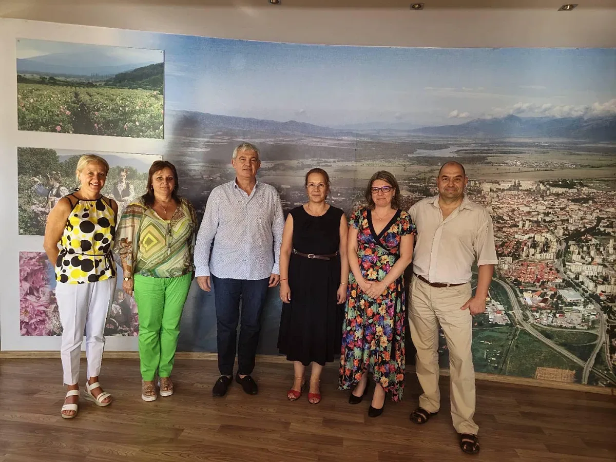 Президентът на КНСБ: Казанлък е град с добре развита икономика