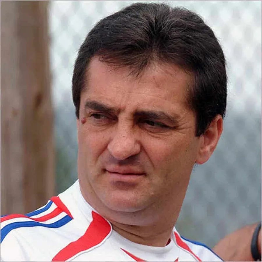 Николай Гигов извади парата