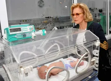 700 бебета са се родили с ин витро за година