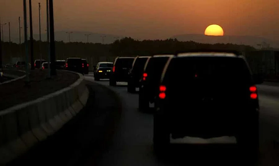 Пирати отвлекоха петролен танкер край Оман  