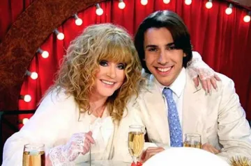 Алла мина за пети път под венчило 