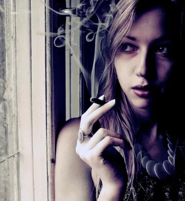 2000 кафенета в Белгия фалираха след забраната за пушене