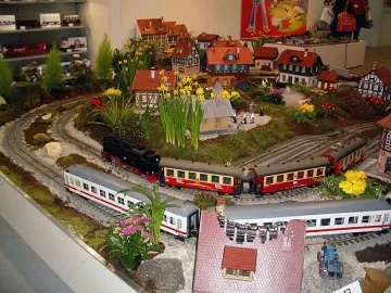 Откраднаха 100 влакчета играчки