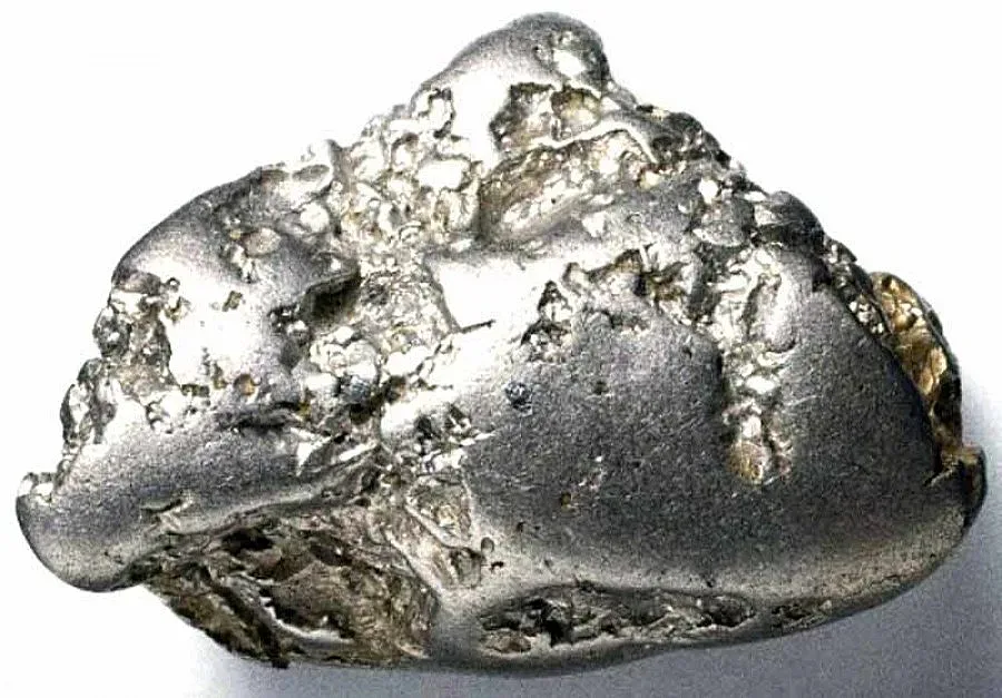 Въоръжени откраднаха 180 кг платина от завод в Астрахан