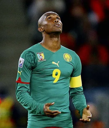 Самюел Ето си купи мобилен оператор