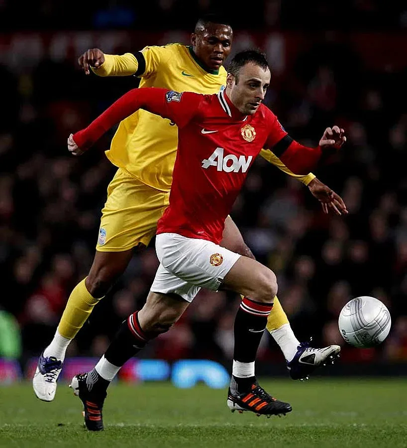 Пропадна размяната Бербатов - Хунтелаар