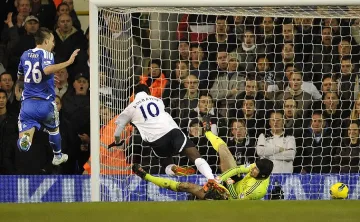 "Тотнъм" изпусна да накаже "Челси" 