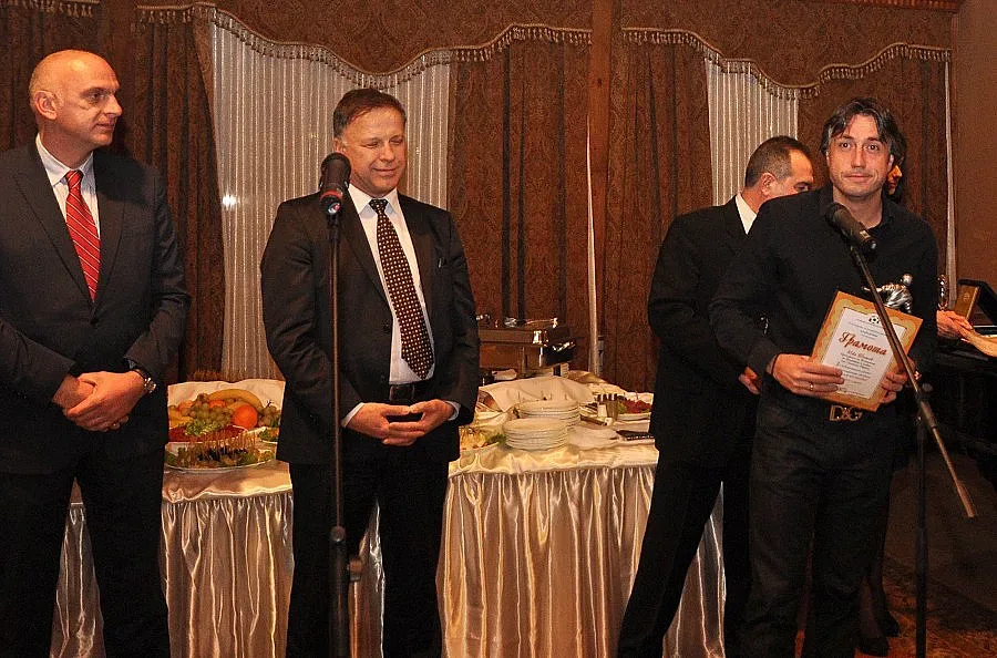 Иво Тонев запретна ръкави в "Левски"