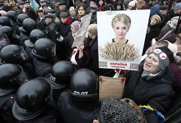 Тимошенко няма да оспорва решенията на съда 