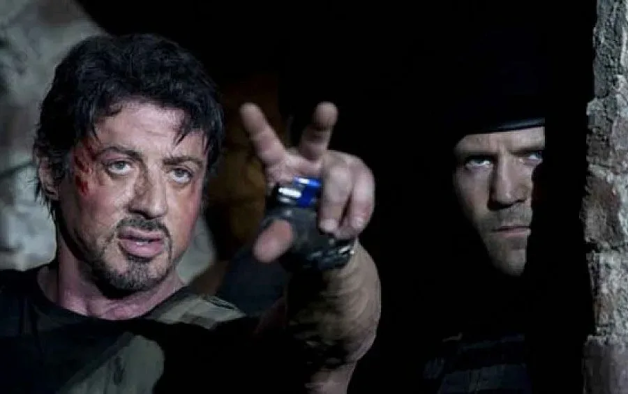 "Непобедимите" подлудили прилепите, те още не са заспали