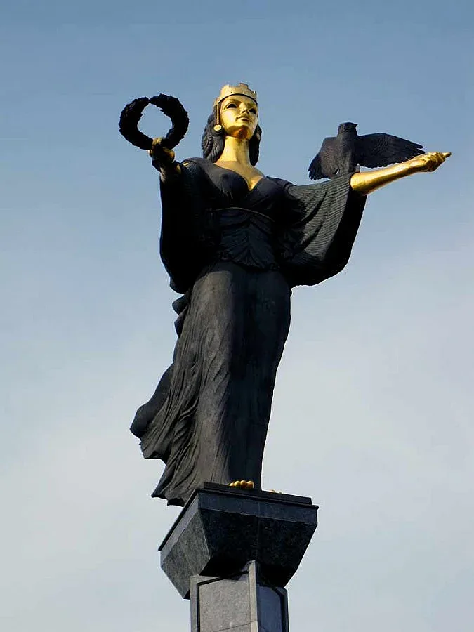 Лъскат София със 140 милиона